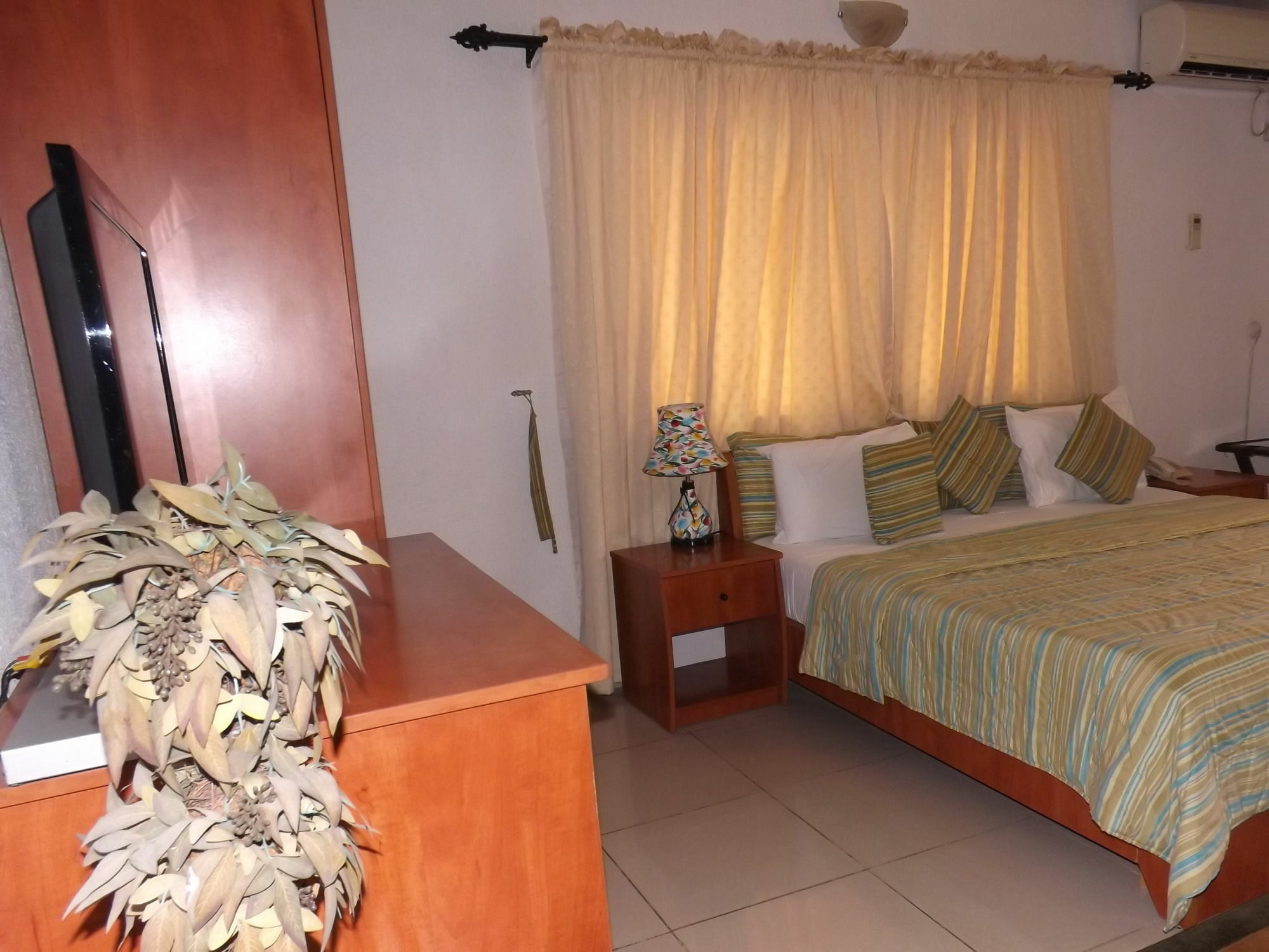La Playa Suites Lagos Exterior foto
